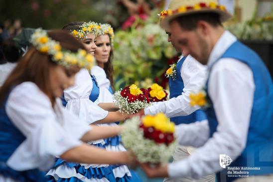 14 grupos no maior cortejo de sempre da Festa da Flor